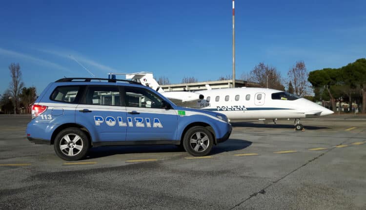 Rimini: Arrestato 29enne con documenti falsi e passaporto rubato