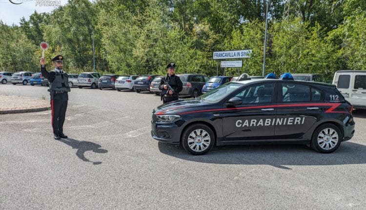 Francavilla in Sinni, truffano un 80enne fingendosi dipendenti postali che riscuotono il debito del nipote