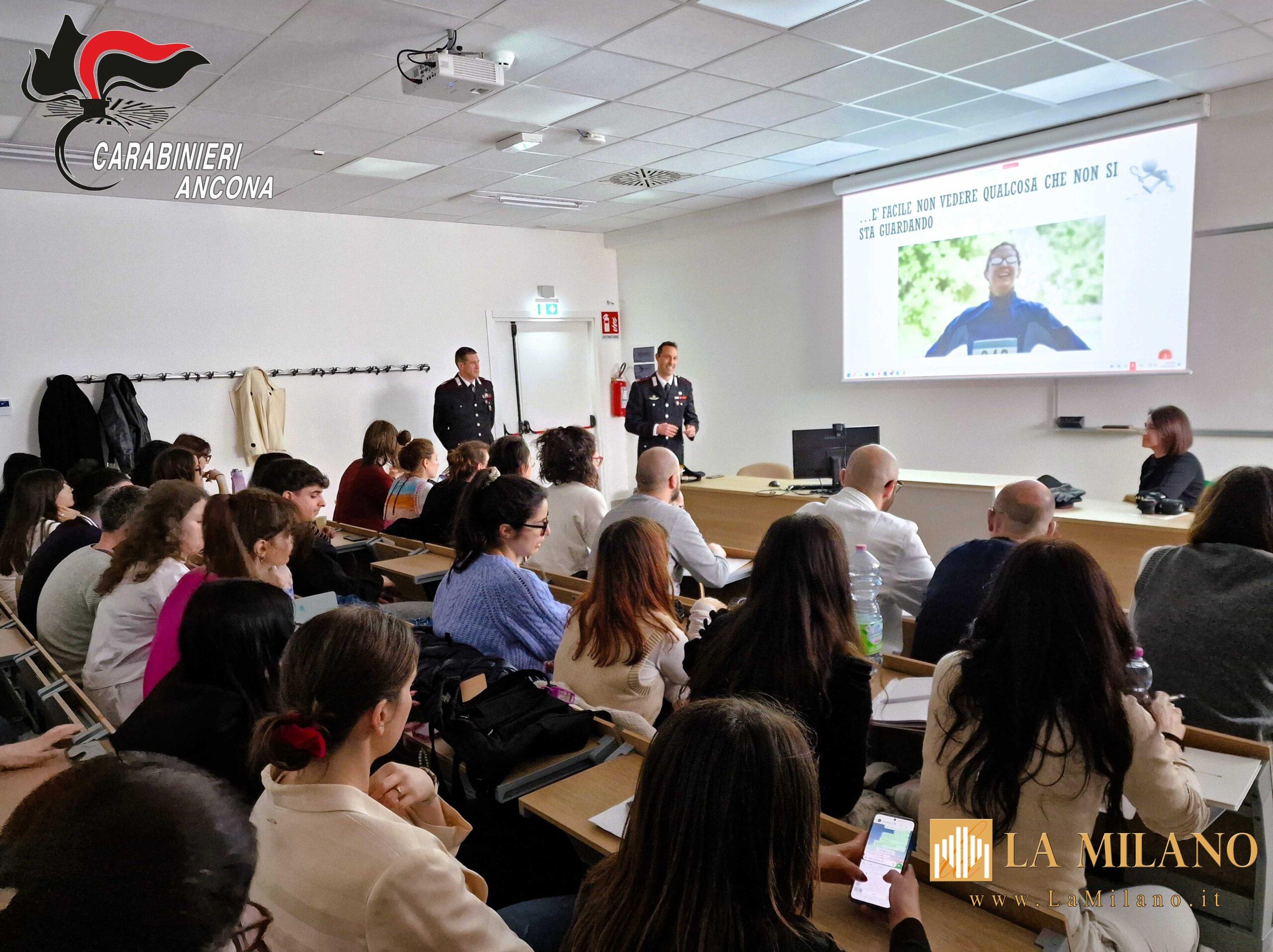 Ancona, i Carabinieri del SIS tengono una lezione sulla scena del crimine all'Università Politecnica delle Marche
