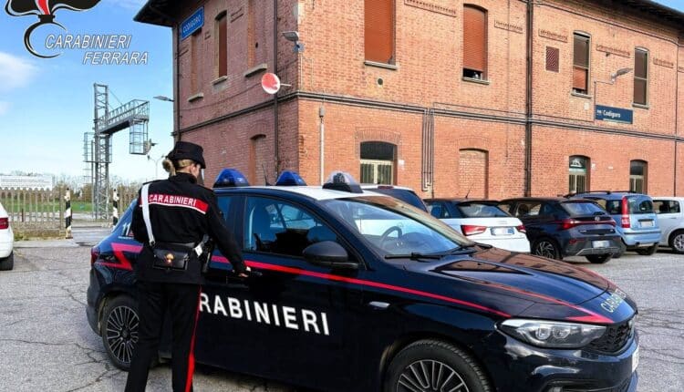 Codigoro: Compie atti osceni su un treno, di fronte a studenti minorenni. Denunciato un 45enne disoccupato