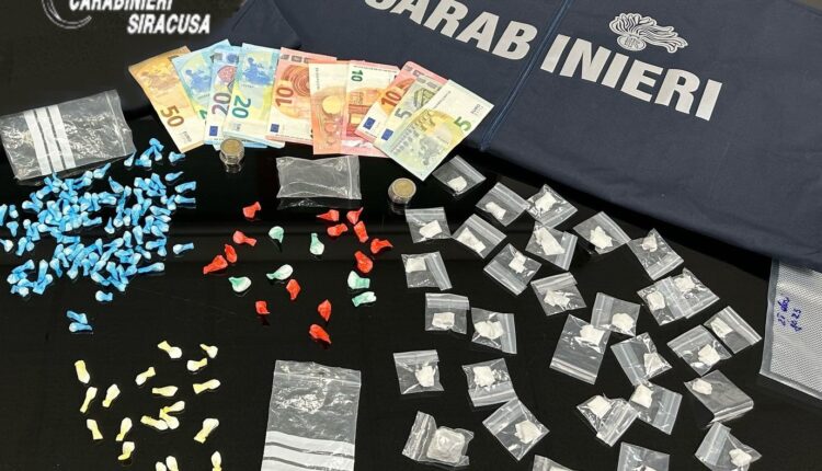 Arrestato 36enne a Siracusa per spaccio di droga: Sequestrate 120 dosi di crack, cocaina e hashish