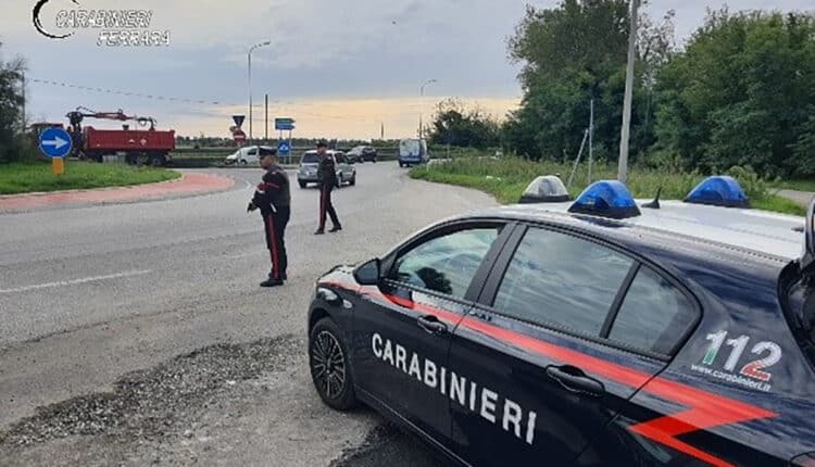 Comacchio: Controlli dei Carabinieri nel fine settimana nella località turistica del litorale. 3 persone denunciate