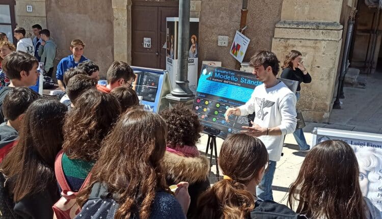 Siracusa: Primo Festival della Scienza. Incontri e attività per celebrare il genio di Archimede durante l'Einaudi Pi Greco Day 2025