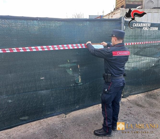Cesena: i Carabinieri Forestali sequestrano una vasta area non autorizzata contenente circa 600 veicoli rottamati