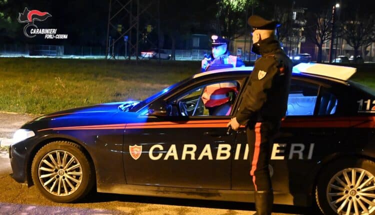 Cesena: controlli notturni dei Carabinieri, tre persone denunciate