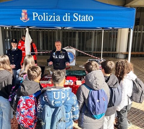 Teramo: la Polizia di Stato promuove un progetto sulla "sicurezza stradale" per studenti, genitori e cittadini dei Comuni della Valle Siciliana