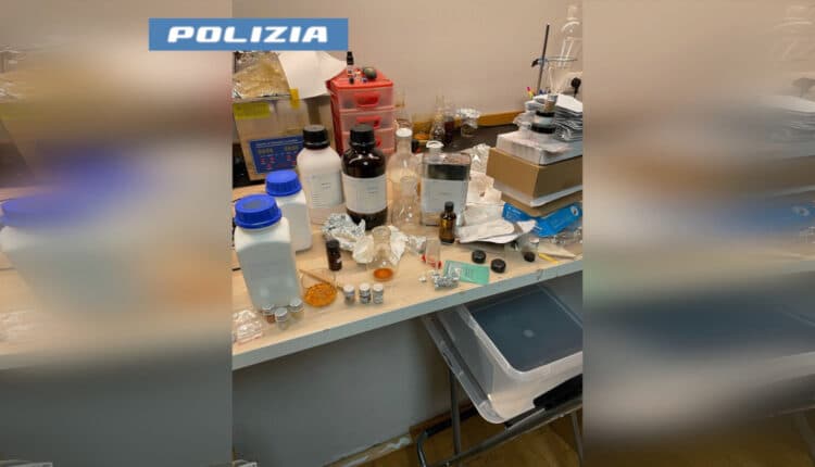 Novara: Breaking Bad all'italiana. La Polizia di Stato scopre uno dei più grandi laboratori clandestini di metanfetamina d'Italia