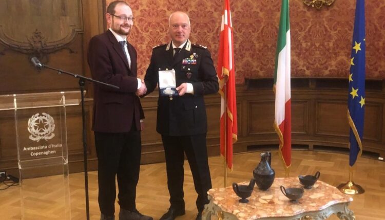 Cerimonia all'Ambasciata d'Italia a Copenaghen per la restituzione di reperti archeologici all'Italia