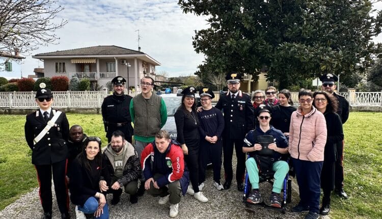 Porto Mantovano, i ragazzi della Cooperativa "La Quercia" in visita alla Caserma dei Carabinieri