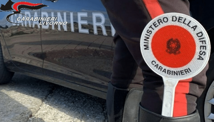 Livorno: usa un bancomat rubato da un'auto in sosta per comprarsi le sigarette, denunciato per ricettazione e indebito utilizzo di strumenti di pagamento