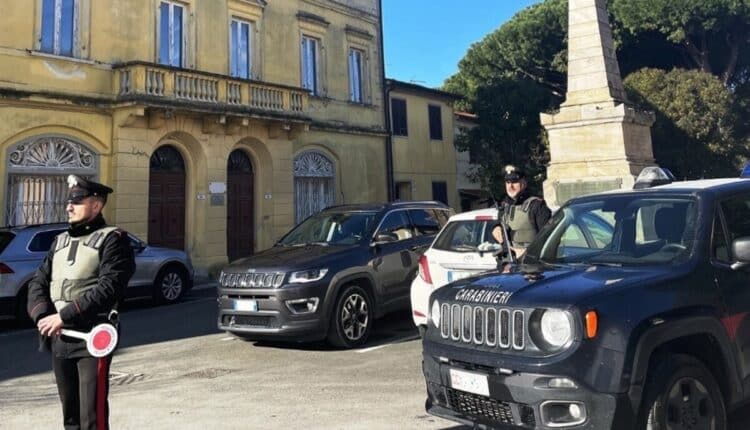 Denunciato un 44enne per "truffa dello specchietto" a Collesalvetti