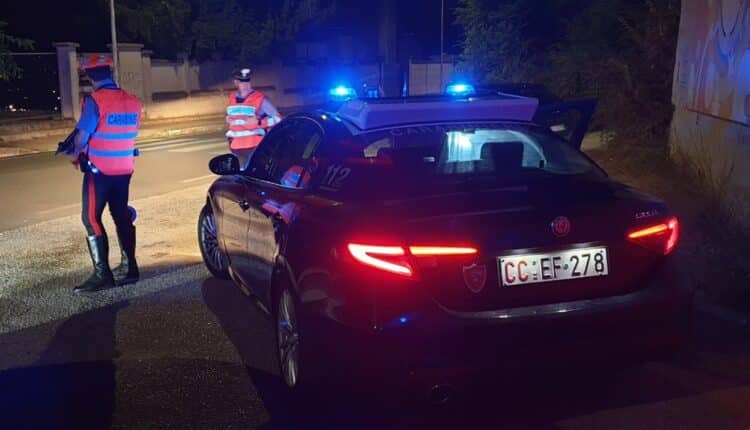 Anagni, Carabinieri sorprendono ladri con 20mila euro di ferro e alluminio