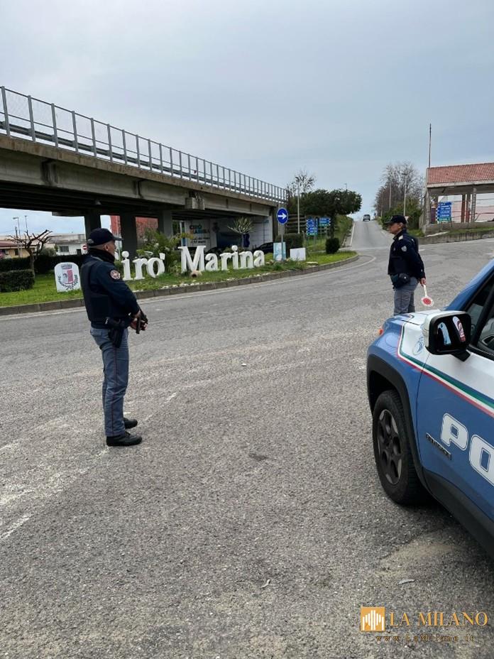 Crotone, intensificati i controlli a Cirò Marina: 310 persone controllate e 166 veicoli ispezionati