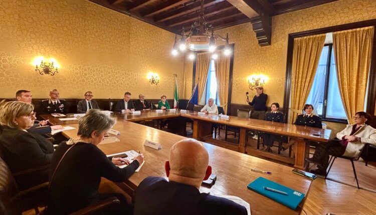 Como: "Pulsante di Alert" negli ospedali. Firmati oggi in Prefettura i protocolli d’intesa