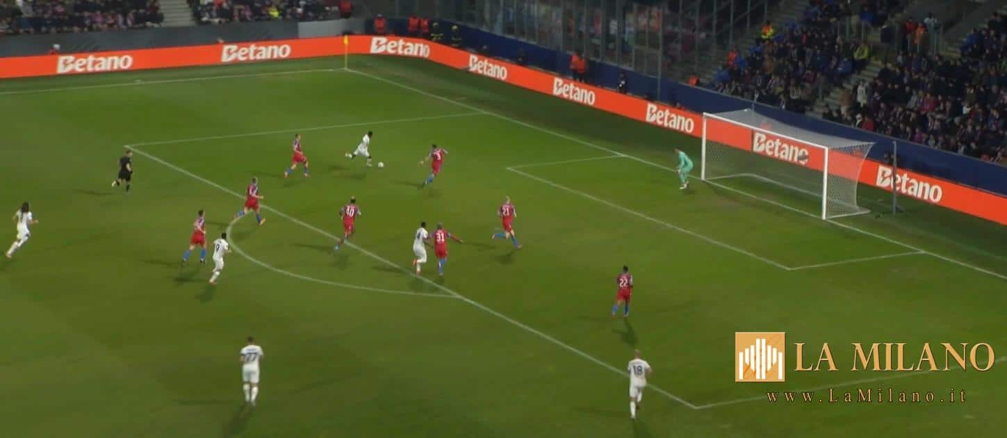 Europa League: Lazio e Roma vincono nei minuti finali