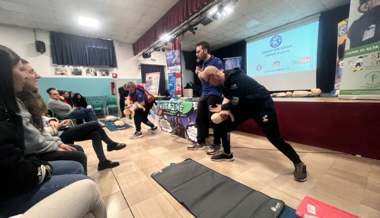 Santa Severina: "Giovani eroi", una giornata di formazione sul primo soccorso all'Istituto Omnicomprensivo "Diodato Borelli"