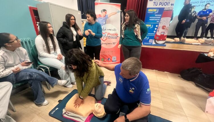 Santa Severina: "Giovani eroi", una giornata di formazione sul primo soccorso all'Istituto Omnicomprensivo "Diodato Borelli"