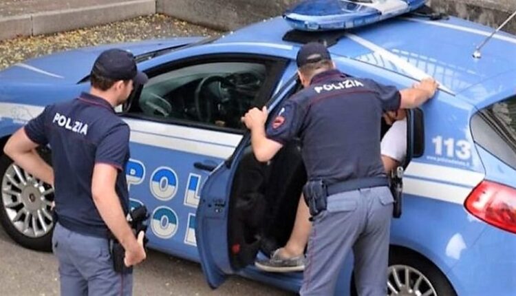 Alcamo (TP), arrestato noto spacciatore 42enne. Trovate cocaina, marijuana e crack