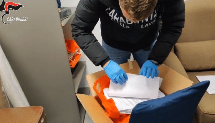 Piacenza: Sfruttano i propri connazionali, facendoli lavorare per pochi euro nei campi della "bassa" piacentina. Arrestati 2 stranieri