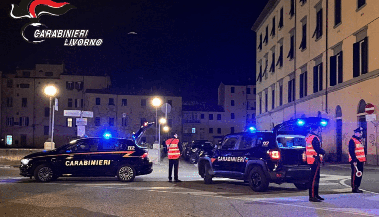 Livorno: I Carabinieri incrementano i controlli. Arrestato un 25enne per spaccio e denunciate 3 persone per guida in stato di ebbrezza