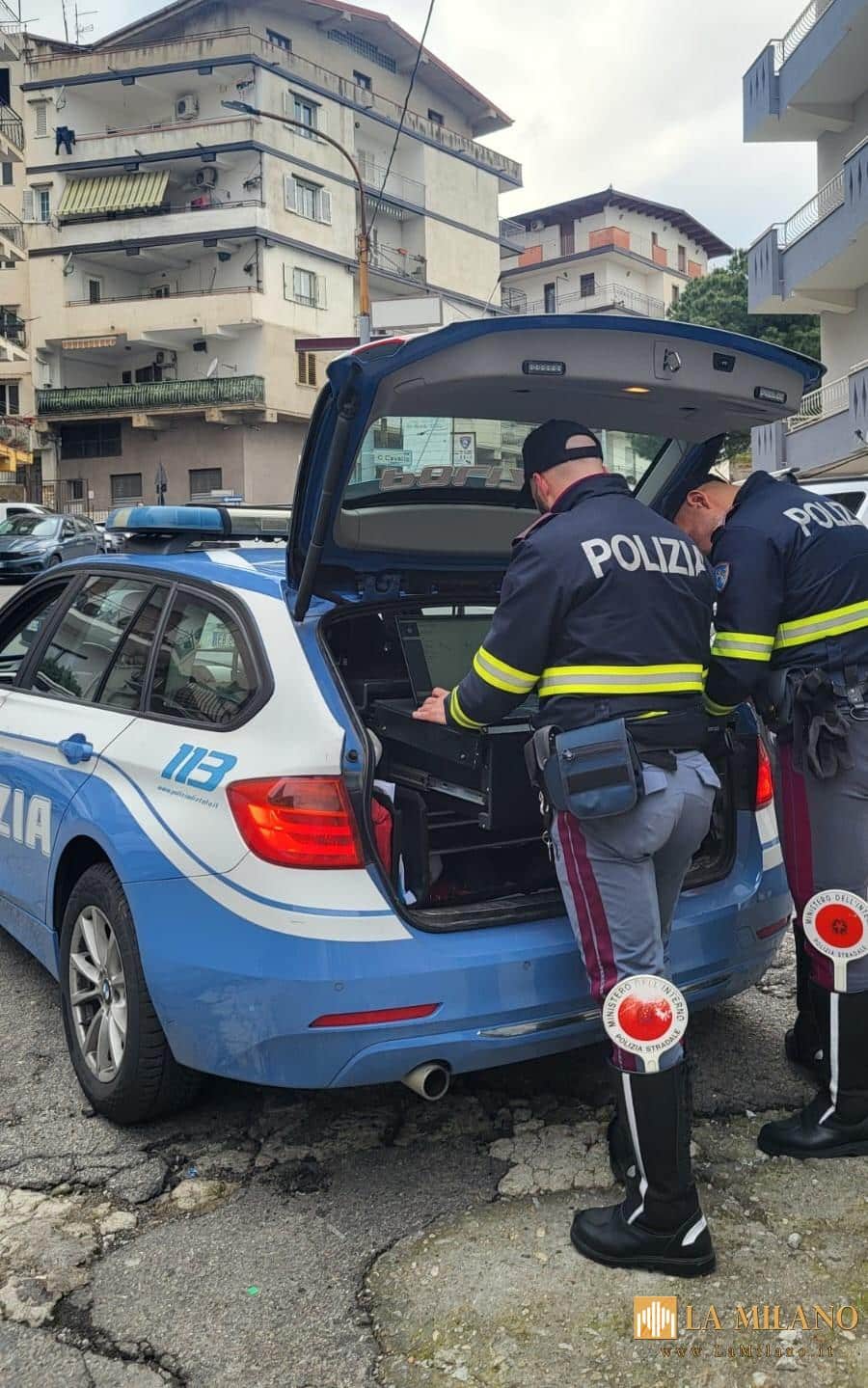 Crotone, controlli della Polizia su persone, veicoli e attività a Petilia Policastro e Mesoraca