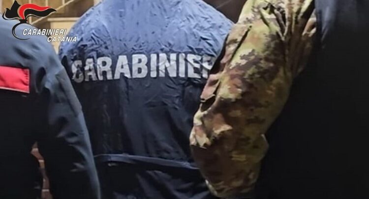 Catania: Duro colpo al clan Santapaola-Ercolano con l'operazione "Old Horse ". 9 arrestati tra cui il "macellaio di San Pietro Clarenza"