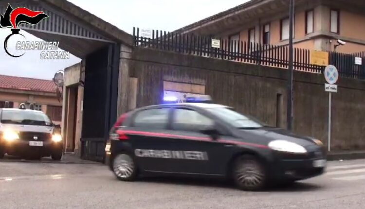 Catania: Duro colpo al clan Santapaola-Ercolano con l'operazione "Old Horse ". 9 arrestati tra cui il "macellaio di San Pietro Clarenza"