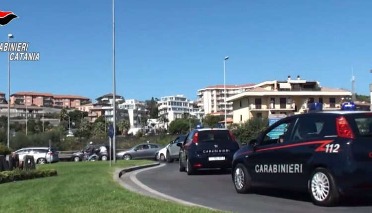 Catania: Duro colpo al clan Santapaola-Ercolano con l'operazione "Old Horse ". 9 arrestati tra cui il "macellaio di San Pietro Clarenza"