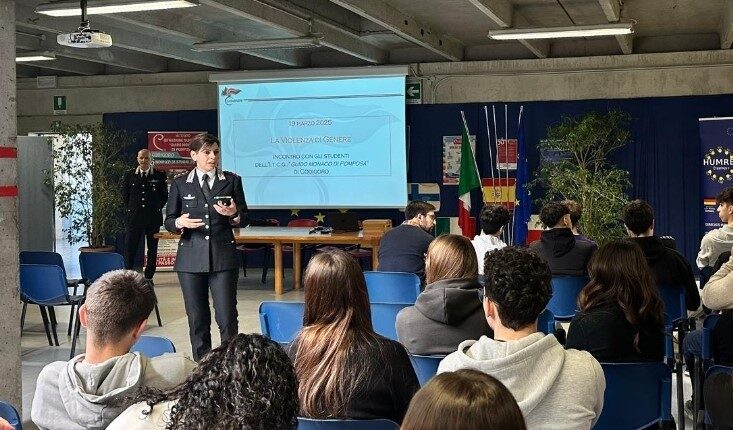 Codigoro: I Carabinieri incontrano gli studenti per parlare di violenza di genere, un'occasione di confronto e sensibilizzazione