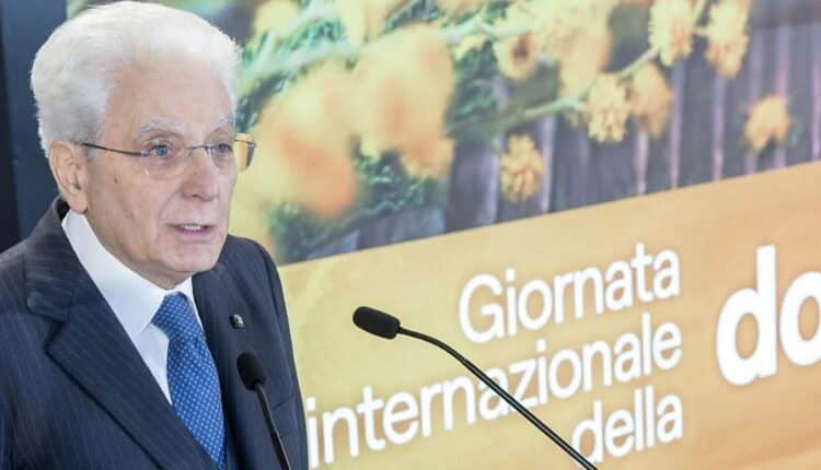 8 Marzo, Mattarella: “Fronteggiare la piaga della violenza contro le donne”, le parole del Presidente della Repubblica contro la violenza di genere e le discriminazioni