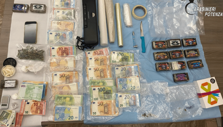 Potenza: Maxi-sequestro di droga e denaro. 2 giovani finiscono in manette