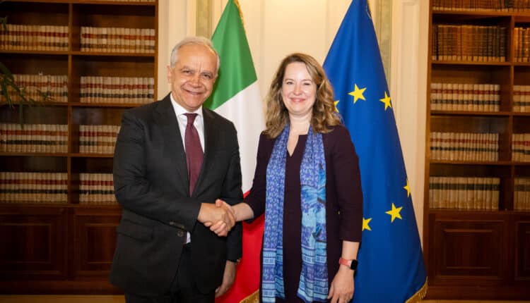 Piantedosi incontra Amy Pope: collaborazione Italia-OIM sulla migrazione