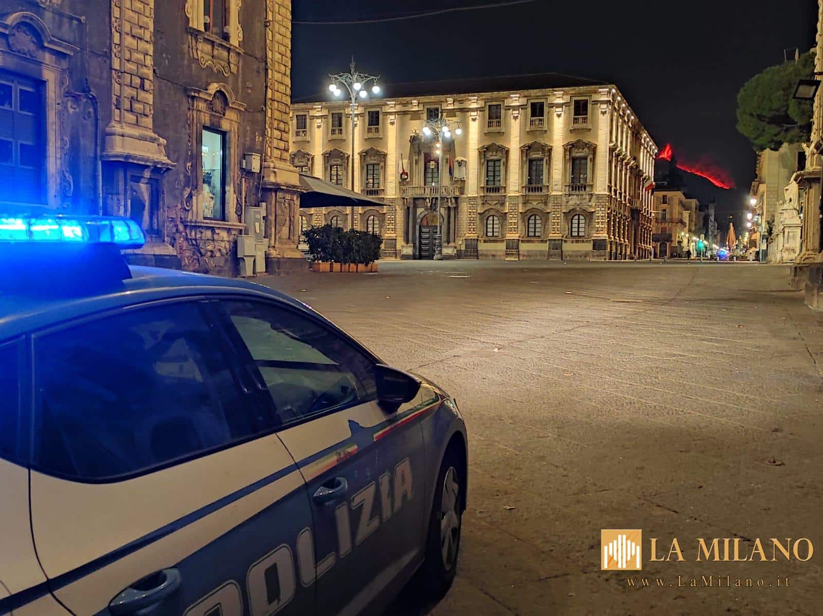 Adrano: Arrestato dalla Polizia di Stato un pluripregiudicato barricatosi in casa con due cani lupo