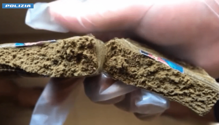 Bologna: Comunicazioni criptate per organizzare un traffico internazionale di droga tra Italia e Olanda. 5 persone arrestate dalla Polizia