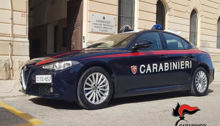 Trapani e Castelvetrano: Controlli straordinari dei Carabinieri. 15 giovani segnalati come assuntori di stupefacenti