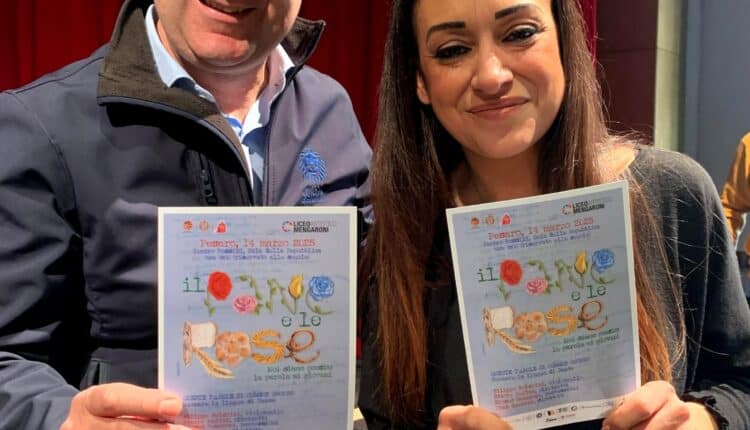 Pesaro, celebrato il giorno mondiale della poesia con l'iniziativa "Il Pane e le Rose" che ha coinvolto 1000 studenti