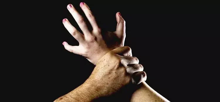 Trapani: violenza di genere, due arresti della Polizia di Stato per reati da “codice rosso”