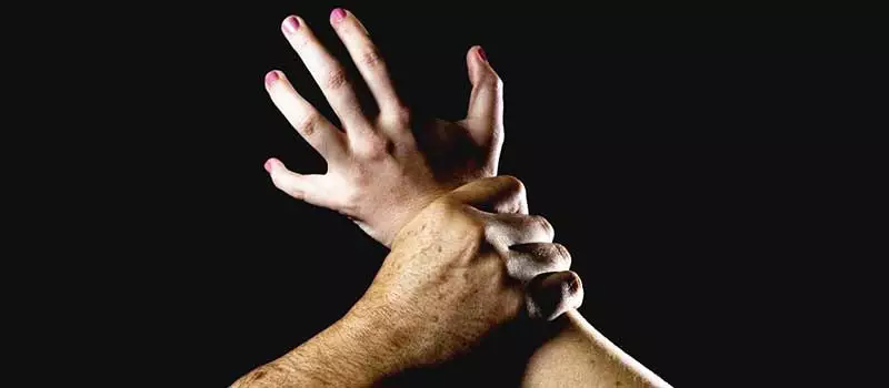 Trapani: violenza di genere, due arresti della Polizia di Stato per reati da “codice rosso”