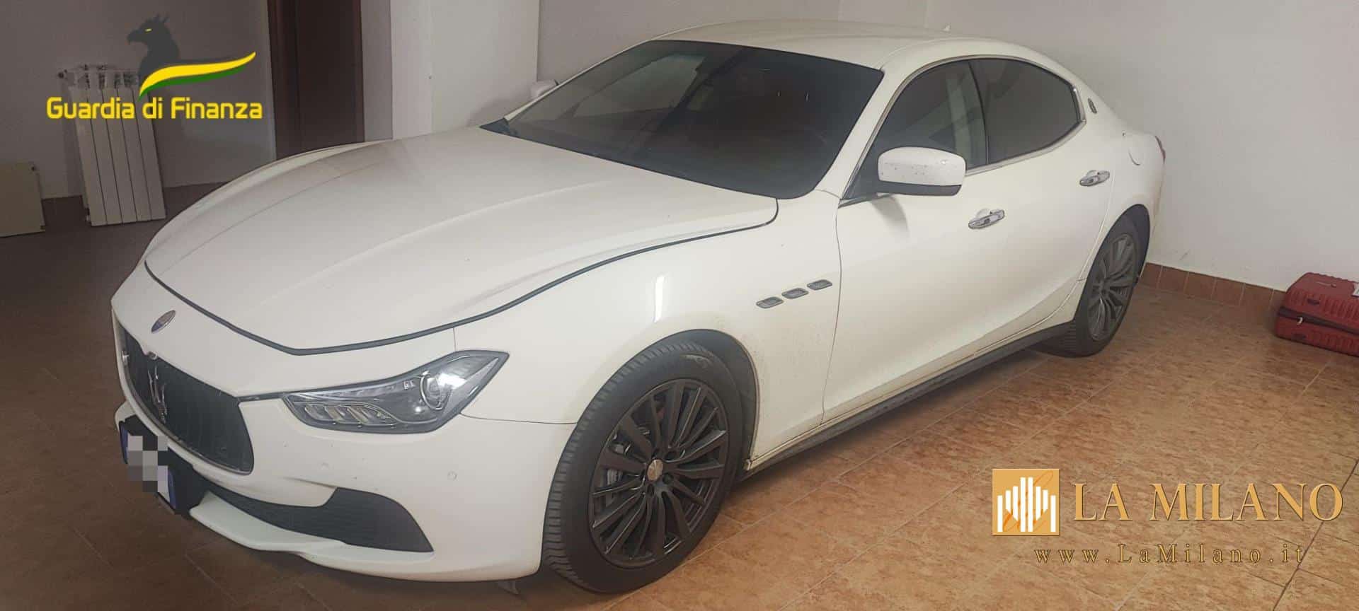 Lecco e Foggia: La Guardia di Finanza confisca beni per 2 milioni di euro tra auto di lusso e immobili