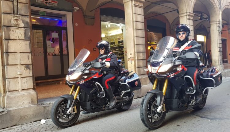 Furto aggravato e resistenza a Pubblico Ufficiale: Arrestato un uomo a Bologna dopo inseguimento