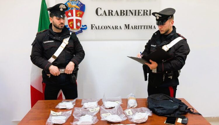 Falconara Marittima: Fermati dai Carabinieri con 2 kg di cocaina. Coppia di italiani arrestata