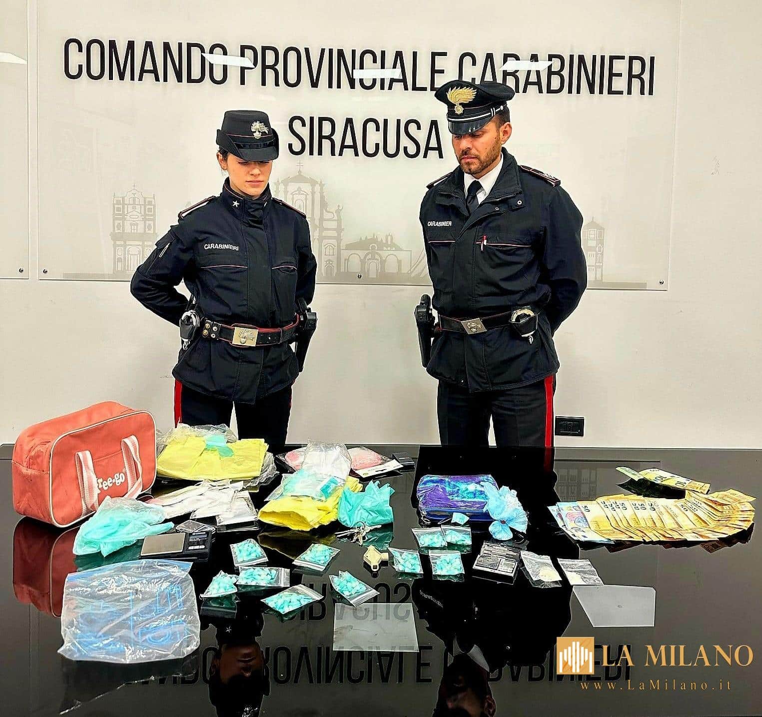 Siracusa, smantellata piazza di spaccio in via carratore: 3 arresti