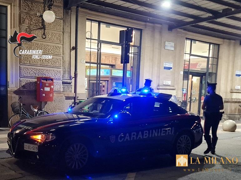 Forlì, arrestata per spaccio una donna di 48 anni: sequestrati cocaina e bilancino