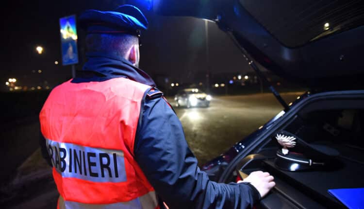 Controlli notturni a Piacenza: Arresti, denunce e sequestri