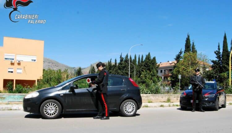 Operazione dei Carabinieri a Palermo: Droga ed armi nel quartiere Zen 2