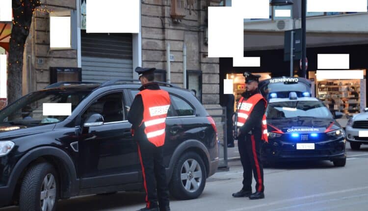Pescara, 18enne fermato a Villa Sabucchi: Denunciato dai Carabinieri con coltello e bilancino