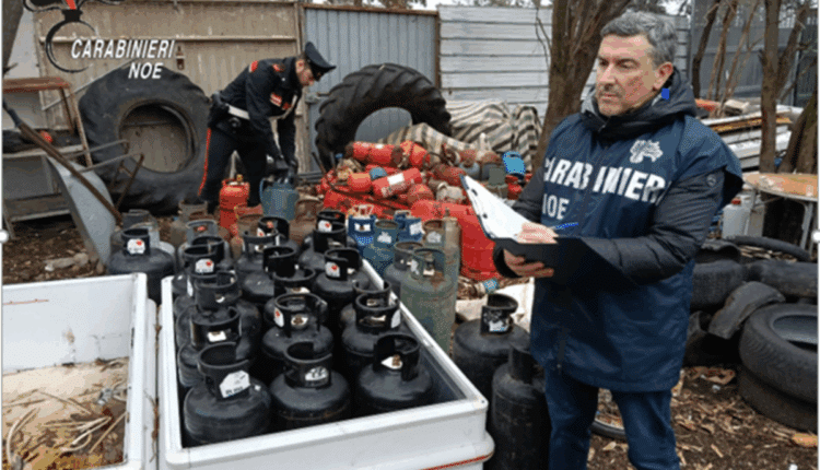 Rosignano Marittimo, scoperta discarica abusiva