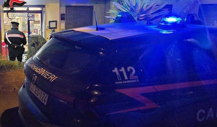 Doppia rapina in pochi minuti: arrestato 21enne a Misterbianco