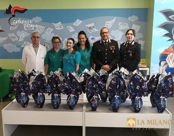 I Carabinieri di Catania donano uova di Pasqua ai piccoli pazienti dell’Ospedale San Marco