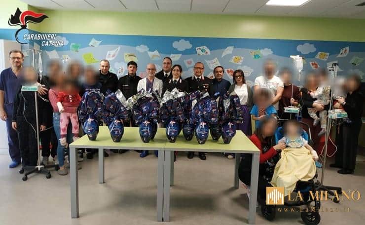 I Carabinieri di Catania donano uova di Pasqua ai piccoli pazienti dell’Ospedale San Marco